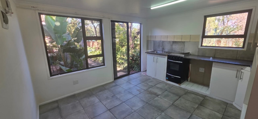 To Let 2 Bedroom Property for Rent in Melodie North West